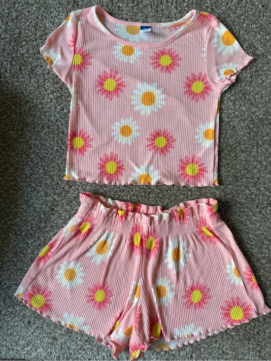 Old Navy Other - Kids Daisy Short and Tee Set